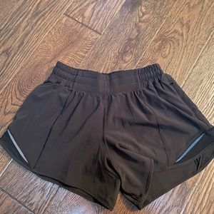 Lululemon Hotty Hot High-Rise Lined Short 4”